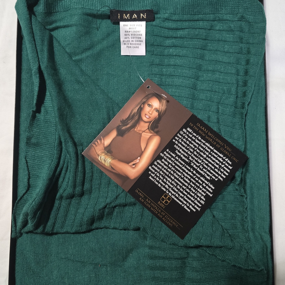 IMAN Green Knit Scarf